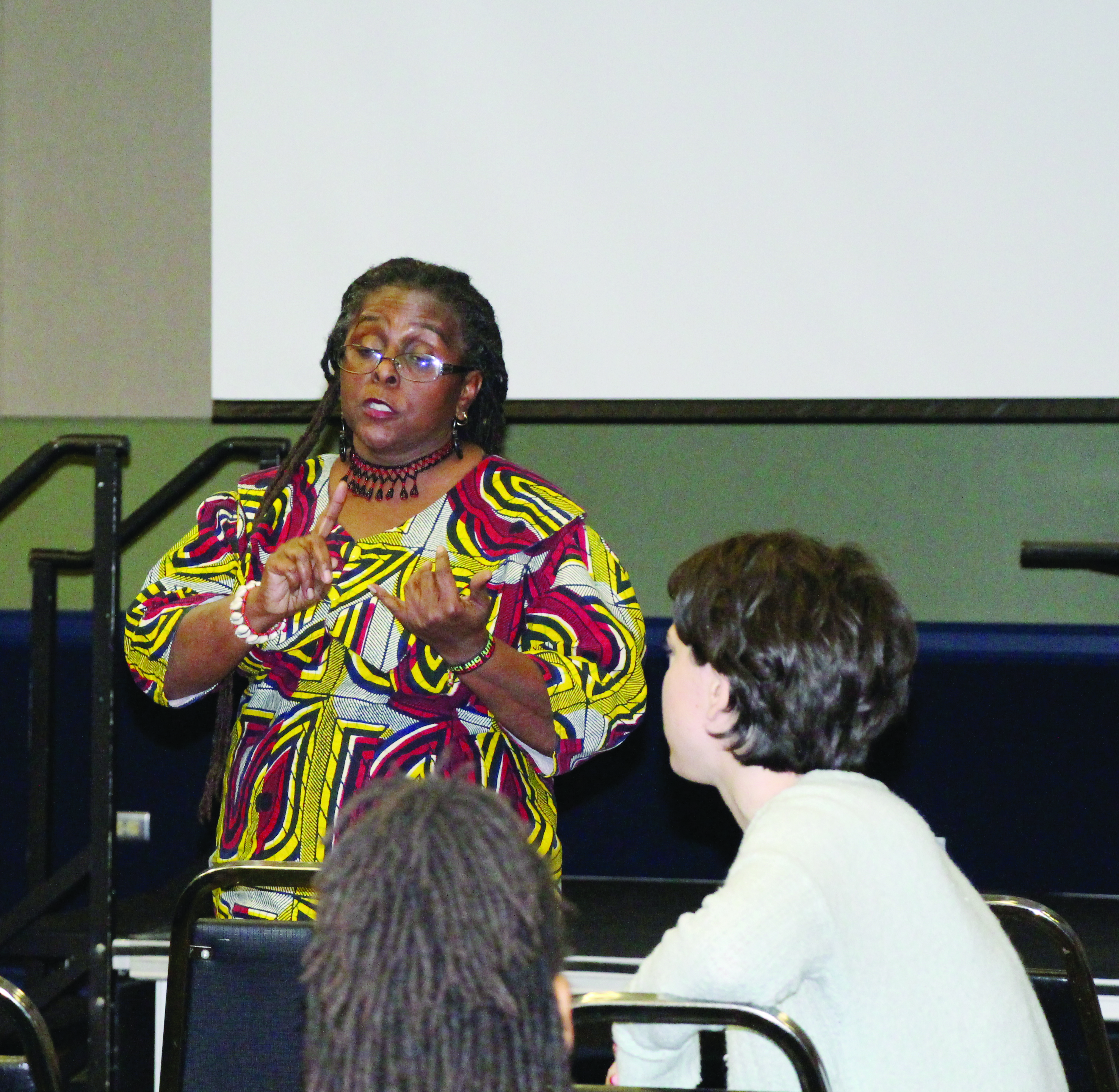 UT-Arlington professor visits DMC to discuss race issues