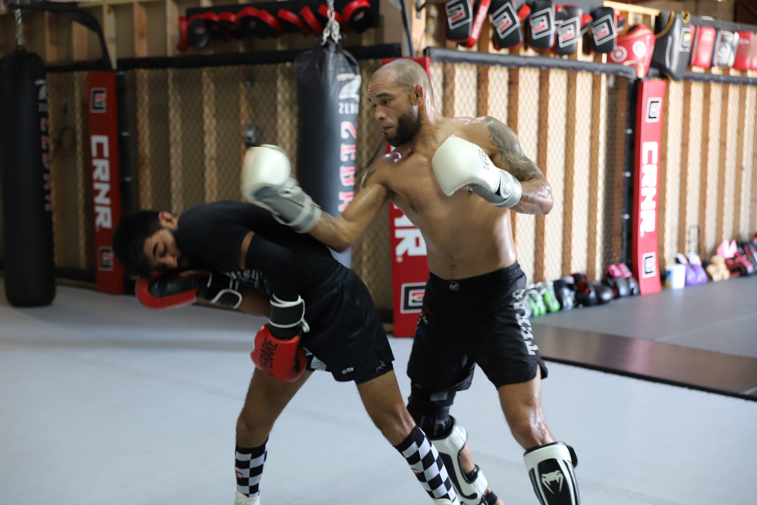 Santos And Green Spare In Preparation For World Championships Of Chess Boxing.