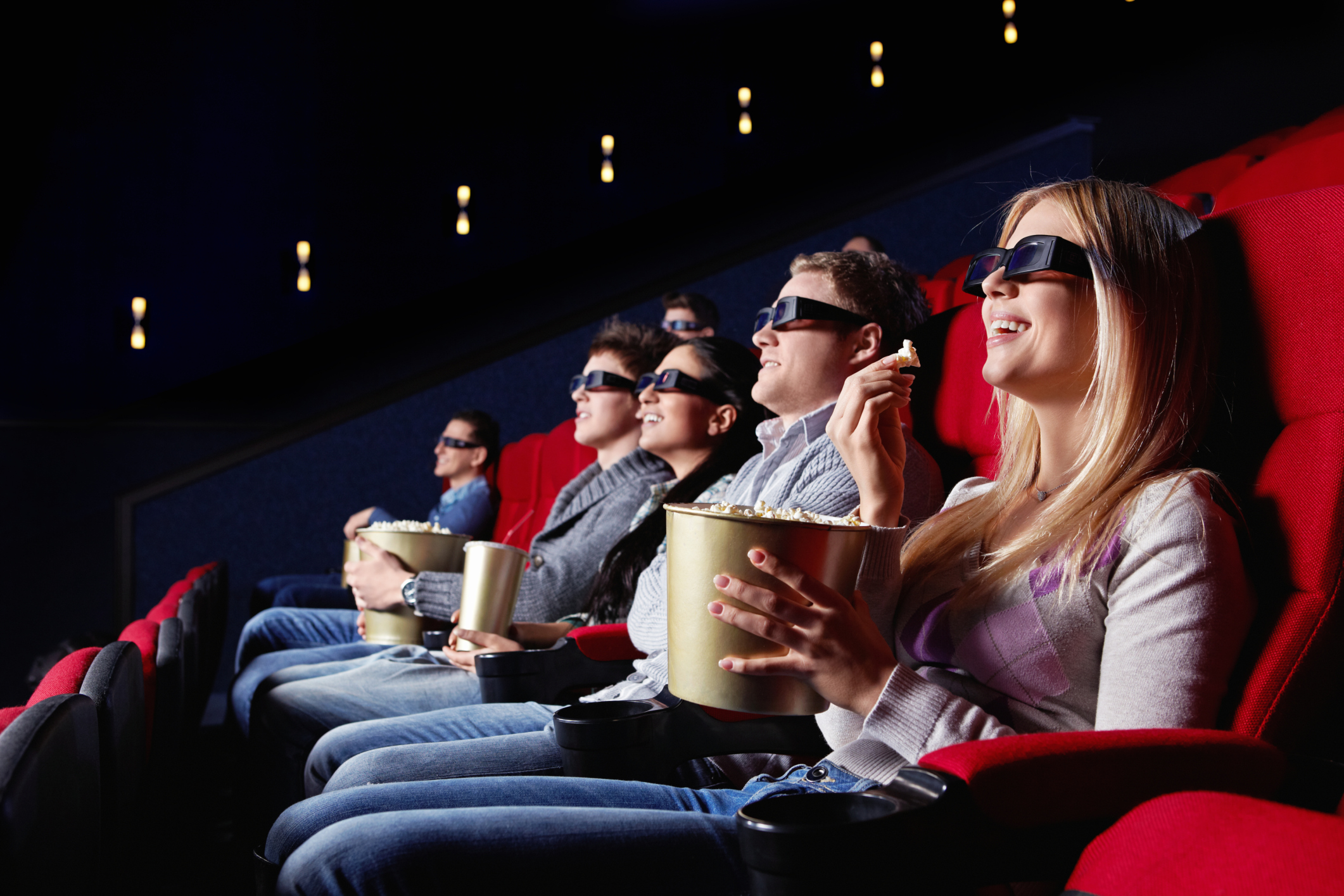 movie-theater-with-people-hd-pictures-4.