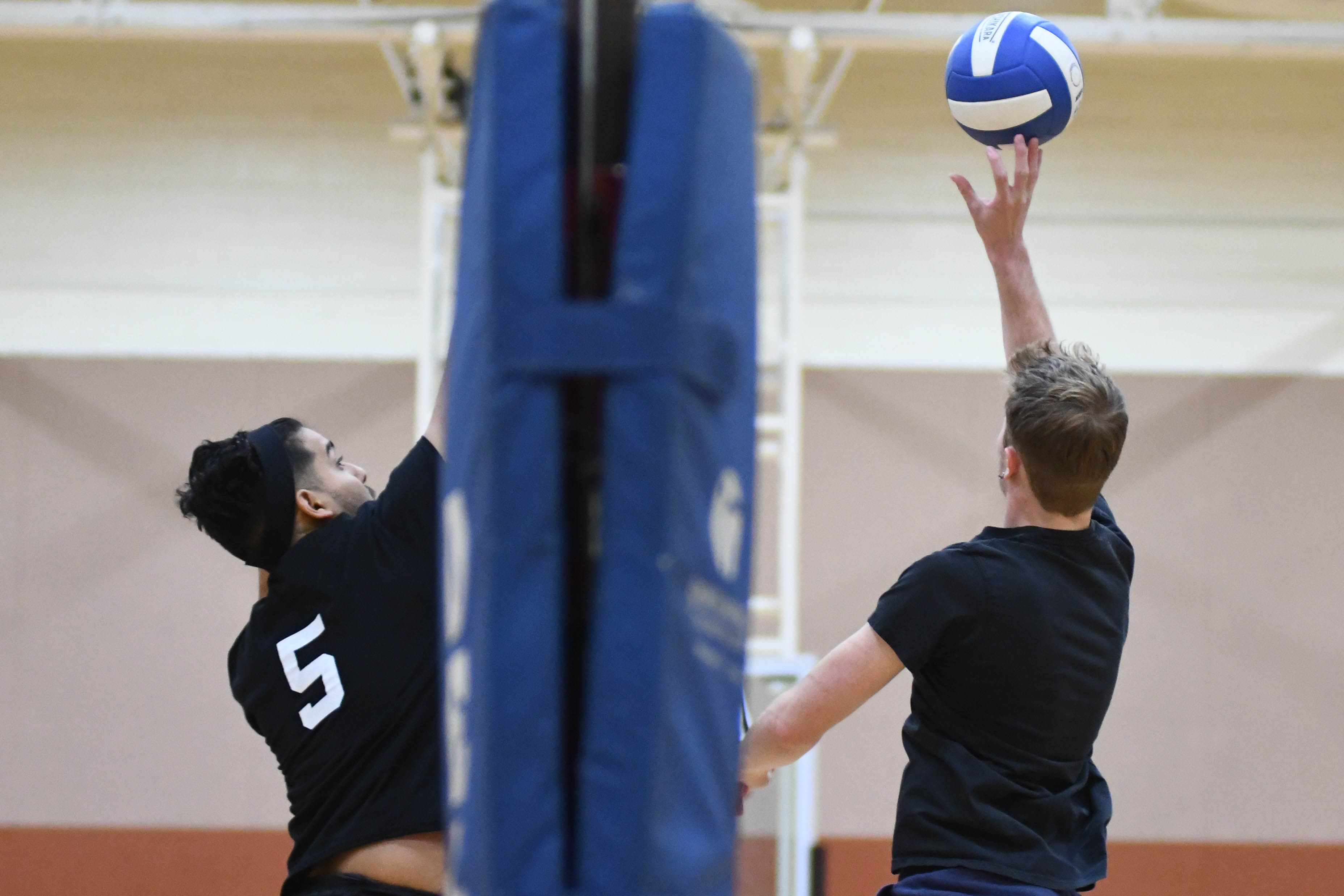 Volleyball kicks off intramurals